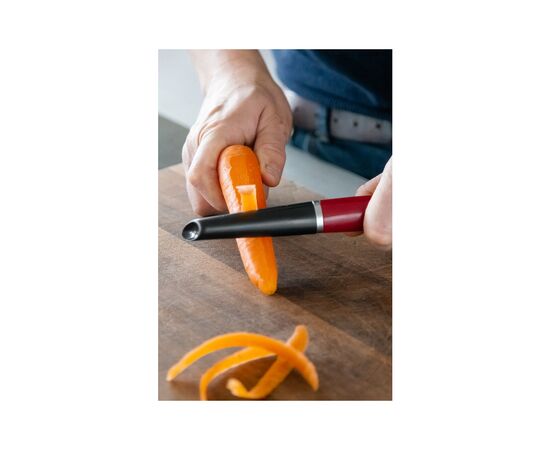 Овощечистка KitchenAid Coreline, вертикальна 22 см, червоний (KAG112OHERE), изображение 7 Овощечистка KitchenAid Coreline, вертикальна 22 см, червоний (KAG112OHERE), изображение 7