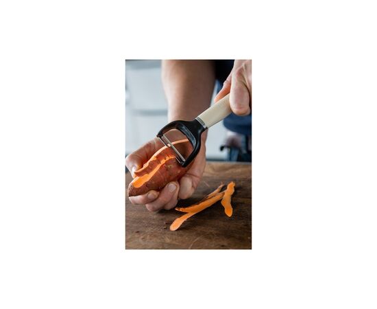 Овощечистка KitchenAid Coreline, горизонтальна 18,8 см, кремовий (KAG145OHACE), изображение 6 Овощечистка KitchenAid Coreline, горизонтальна 18,8 см, кремовий (KAG145OHACE), изображение 6
