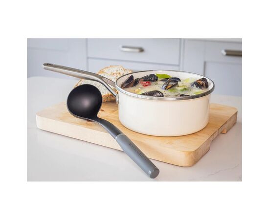 Половник KitchenAid Coreline, 31,5 см, сірий (KAS006OHCGG), изображение 8 Половник KitchenAid Coreline, 31,5 см, сірий (KAS006OHCGG), изображение 8
