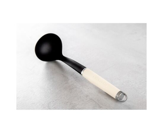 Половник KitchenAid Coreline, 32,8 см, кремовий (KAG006OHACE), изображение 8 Половник KitchenAid Coreline, 32,8 см, кремовий (KAG006OHACE), изображение 8