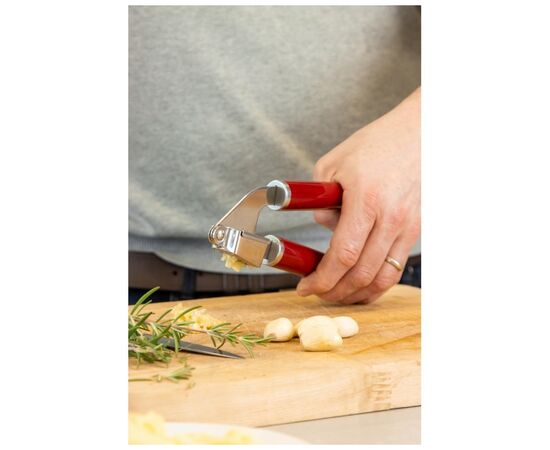 Пресс для чеснока KitchenAid Coreline 19 см червоний (KAG132OHERE), изображение 6 Пресс для чеснока KitchenAid Coreline 19 см червоний (KAG132OHERE), изображение 6