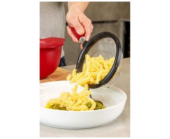 Сито KitchenAid Coreline 18 см червоний (KAG161OHERE), изображение 5 Сито KitchenAid Coreline 18 см червоний (KAG161OHERE), изображение 5