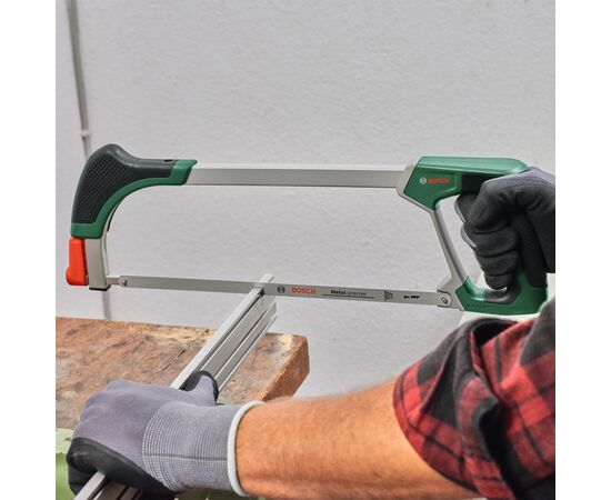 Ножівка Bosch по металу, 300мм, 24TPI, пластикове руків'я (1.600.A02.ZA8), зображення 4 Ножівка Bosch по металу, 300мм, 24TPI, пластикове руків'я (1.600.A02.ZA8), зображення 4