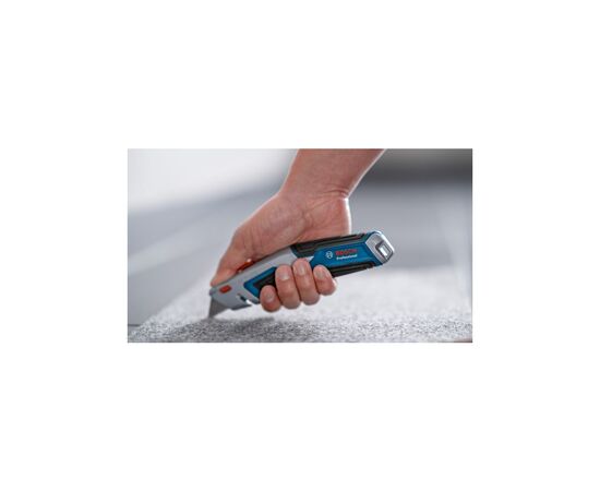 Нож монтажный Bosch строительный трапециевидный складной, корпус пластик, 253мм (1.600.A01.V3H), изображение 3 Нож монтажный Bosch строительный трапециевидный складной, корпус пластик, 253мм (1.600.A01.V3H), изображение 3