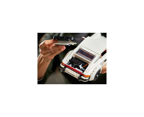 Конструктор LEGO Creator Porsche 911 (10295), изображение 8 Конструктор LEGO Creator Porsche 911 (10295), изображение 8
