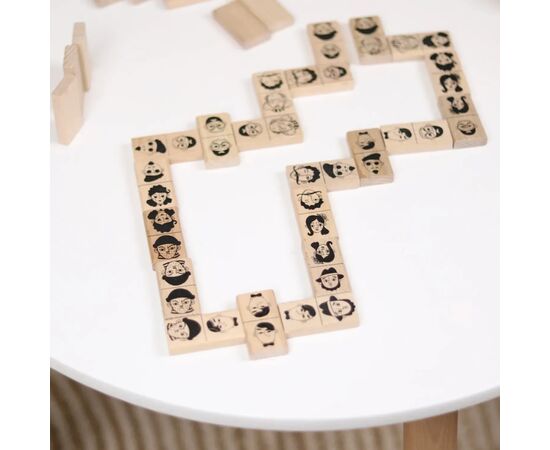 Настольная игра Ігротеко Домино Персонажи (900620), изображение 4 Настольная игра Ігротеко Домино Персонажи (900620), изображение 4