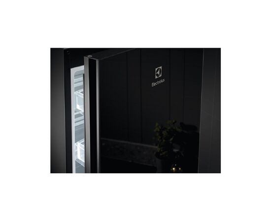 Холодильник Electrolux RNT7ME34K1, изображение 4 Холодильник Electrolux RNT7ME34K1, изображение 4