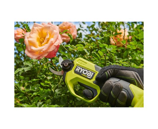 Секатор Ryobi ONE+ HP RY18SCXA-120T, 18V, 2Ah, до 28мм, кейс (5133005788), изображение 8 Секатор Ryobi ONE+ HP RY18SCXA-120T, 18V, 2Ah, до 28мм, кейс (5133005788), изображение 8