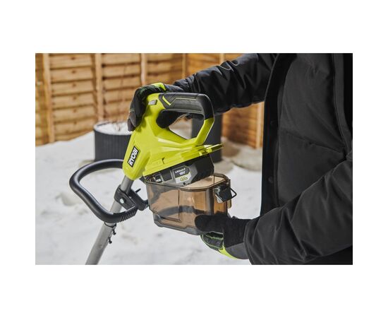Снегоуборщик Ryobi ONE+ RY18ST25A-140, 18V, 4Ah, ширина 25см, выброс 6м, глубина 15см (5133006235), изображение 4 Снегоуборщик Ryobi ONE+ RY18ST25A-140, 18V, 4Ah, ширина 25см, выброс 6м, глубина 15см (5133006235), изображение 4