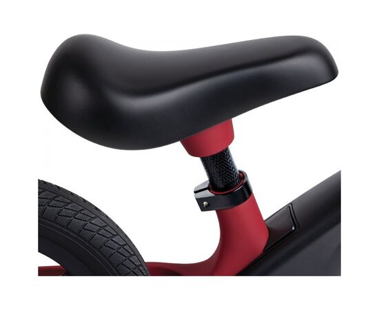 Беговел Hape двухколесный 12" красный (E1207), изображение 4 Беговел Hape двухколесный 12" красный (E1207), изображение 4