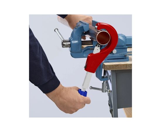 Труборез KNIPEX TubiX для стали, 6 – 35 мм (1/4"-1 3/8"), толщина стенок до 2 мм (90 31 03 BK), изображение 5 Труборез KNIPEX TubiX для стали, 6 – 35 мм (1/4"-1 3/8"), толщина стенок до 2 мм (90 31 03 BK), изображение 5