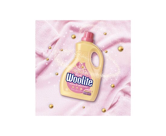 Гель для стирки Woolite Для шерсти и деликатных тканей С кератином 1.8 л (5900627090468), изображение 3 Гель для стирки Woolite Для шерсти и деликатных тканей С кератином 1.8 л (5900627090468), изображение 3