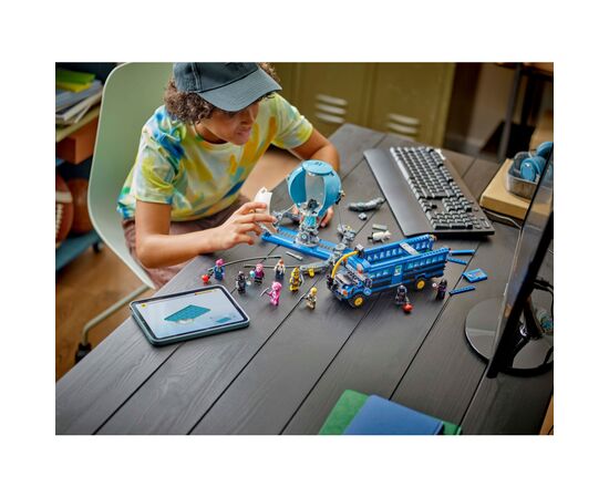 Конструктор LEGO Fortnite Battle Bus (77073), изображение 12 Конструктор LEGO Fortnite Battle Bus (77073), изображение 12
