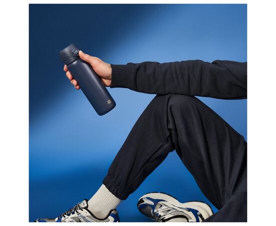 Бутылка для воды ION8 OneTouch Vacuum Insulated 500 мл Navy (I8TS500NAVY), изображение 2 Бутылка для воды ION8 OneTouch Vacuum Insulated 500 мл Navy (I8TS500NAVY), изображение 2