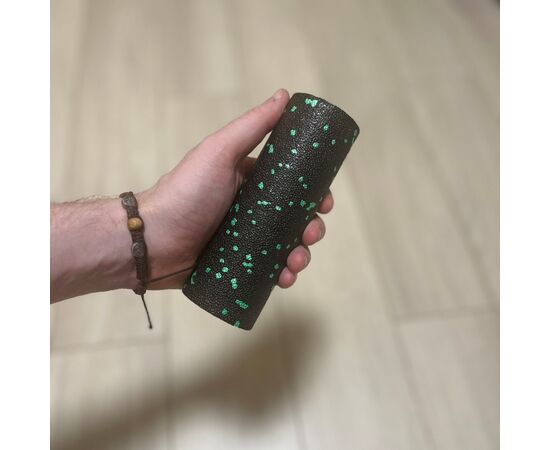 Масажный ролик PowerPlay PP-4346 Mini EPP Foam Roller 15x5,3см Чорно/Зелений (PP_4346_Green_(15*5)), изображение 5 Масажный ролик PowerPlay PP-4346 Mini EPP Foam Roller 15x5,3см Чорно/Зелений (PP_4346_Green_(15*5)), изображение 5