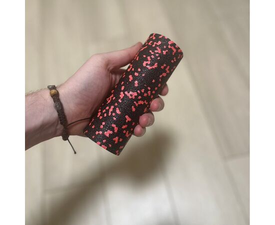 Масажный ролик PowerPlay PP-4346 Mini EPP Foam Roller 15x5,3см Чорно/Червоний (PP_4346_Red_(15*5)), изображение 5 Масажный ролик PowerPlay PP-4346 Mini EPP Foam Roller 15x5,3см Чорно/Червоний (PP_4346_Red_(15*5)), изображение 5