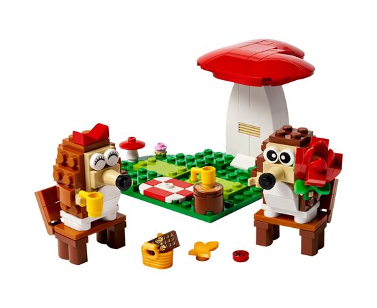 Конструктор LEGO Iconic Романтический пикник ежиков (40711), изображение 2 Конструктор LEGO Iconic Романтический пикник ежиков (40711), изображение 2