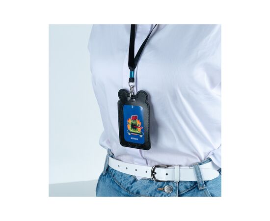 Бейдж Kite вертикальний на шнурку, чорний (K24-296-3), зображення 7 Бейдж Kite вертикальний на шнурку, чорний (K24-296-3), зображення 7