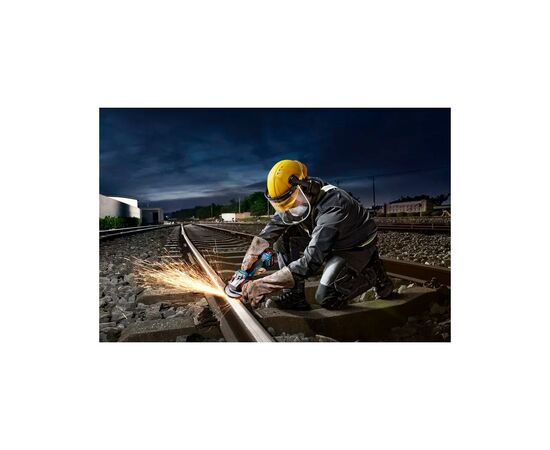 Шлифовальная машина Bosch GWS 18V-11 125мм, 18В, 2x5Ah, 0-9000об/мин, 1.7кг, кейс (0.601.9N4.103), изображение 3 Шлифовальная машина Bosch GWS 18V-11 125мм, 18В, 2x5Ah, 0-9000об/мин, 1.7кг, кейс (0.601.9N4.103), изображение 3