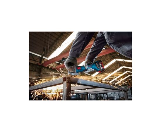 Шлифовальная машина Bosch GWS 18V-8 125мм, 18В, 2x4Ah, 0-11000об/мин, 1.7кг, кейс (0.601.9N9.020), изображение 6 Шлифовальная машина Bosch GWS 18V-8 125мм, 18В, 2x4Ah, 0-11000об/мин, 1.7кг, кейс (0.601.9N9.020), изображение 6