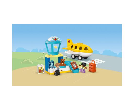 Конструктор LEGO DUPLO Впервые в аэропорту (10443-), изображение 9 Конструктор LEGO DUPLO Впервые в аэропорту (10443-), изображение 9