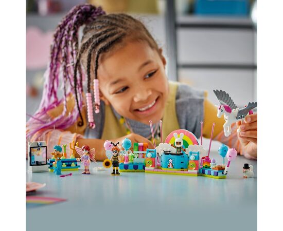 Конструктор LEGO Friends Костюмированная вечеринка с единорогом и феей (42661), изображение 9 Конструктор LEGO Friends Костюмированная вечеринка с единорогом и феей (42661), изображение 9