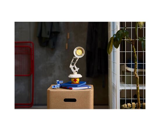 Конструктор LEGO Ideas Disney Pixar Luxo Jr. (21357), изображение 12 Конструктор LEGO Ideas Disney Pixar Luxo Jr. (21357), изображение 12