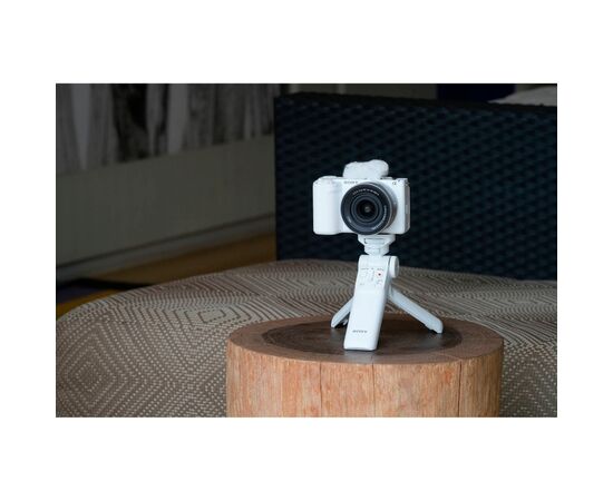 Цифровой фотоаппарат Sony Alpha ZV-E10M2 body White (ZVE10M2W.CEC), изображение 11 Цифровой фотоаппарат Sony Alpha ZV-E10M2 body White (ZVE10M2W.CEC), изображение 11