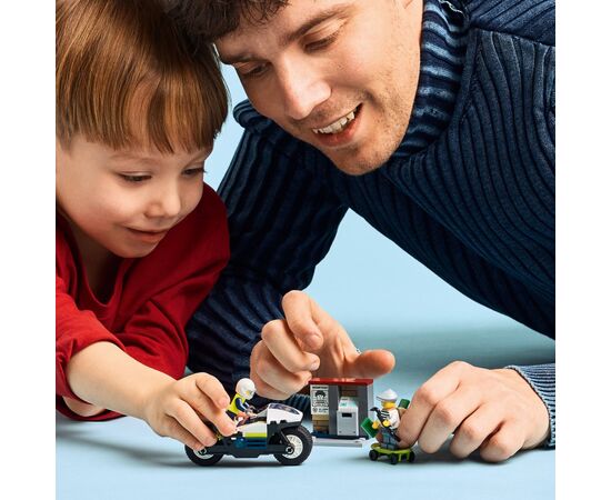 Конструктор LEGO City Преследование на полицейском мотоцикле (60455), изображение 9 Конструктор LEGO City Преследование на полицейском мотоцикле (60455), изображение 9