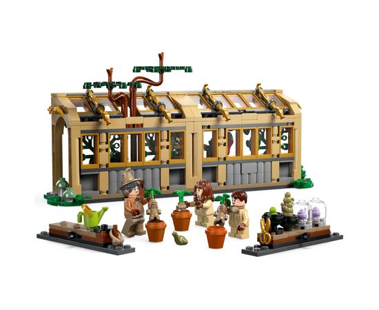 Конструктор LEGO Harry Potter Замок Хогвартс: урок гербології (76445), зображення 2 Конструктор LEGO Harry Potter Замок Хогвартс: урок гербології (76445), зображення 2