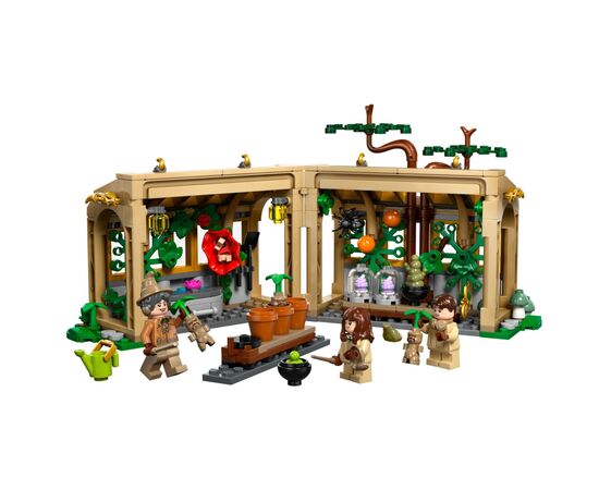 Конструктор LEGO Harry Potter Замок Хогвартс: урок гербології (76445), зображення 3 Конструктор LEGO Harry Potter Замок Хогвартс: урок гербології (76445), зображення 3
