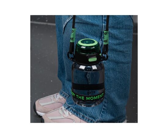 Поильник-непроливайка Kite 700 мл, чорно-зелена (K25-1218-2), изображение 7 Поильник-непроливайка Kite 700 мл, чорно-зелена (K25-1218-2), изображение 7