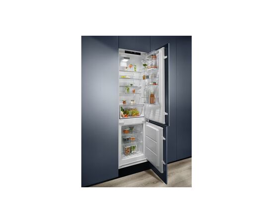 Холодильник Electrolux RNT6TE19S, изображение 2 Холодильник Electrolux RNT6TE19S, изображение 2