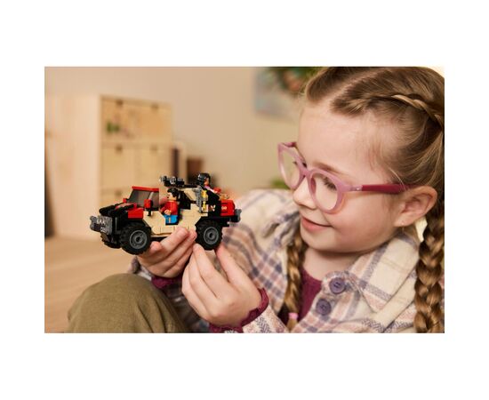 Конструктор LEGO Jurassic World Побег по бездорожью от раптора (76972), изображение 10 Конструктор LEGO Jurassic World Побег по бездорожью от раптора (76972), изображение 10