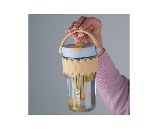 Бутылка для воды Kite 700 мл бежево-блакитний (K25-1230-1), изображение 8 Бутылка для воды Kite 700 мл бежево-блакитний (K25-1230-1), изображение 8
