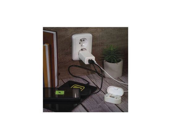 Зарядное устройство EMOS V05G65 1xUSB-A + 2xUSB-C PD65W GaN (V05G65), изображение 9