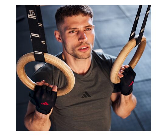 Перчатки для фитнеса Adidas Essential Training Gloves ADGB-15000RD чорний, червоний XS (885652027755), изображение 6 Перчатки для фитнеса Adidas Essential Training Gloves ADGB-15000RD чорний, червоний XS (885652027755), изображение 6