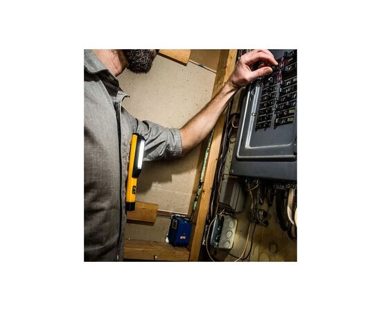 Фонарь Caterpillar (CAT) з магнітом і кліпсою 175 лм (504712), изображение 4 Фонарь Caterpillar (CAT) з магнітом і кліпсою 175 лм (504712), изображение 4