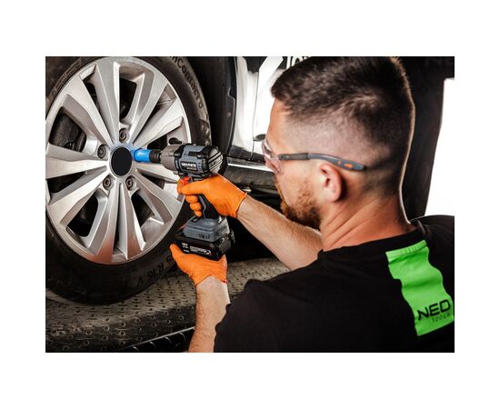 Гайковерт Energy+ 18V, бесщеточный, 2600об/мин, 450Нм, 1/2", 3 скорости (без АКБ и ЗУ) Graphite (58G038), изображение 6 Гайковерт Energy+ 18V, бесщеточный, 2600об/мин, 450Нм, 1/2", 3 скорости (без АКБ и ЗУ) Graphite (58G038), изображение 6