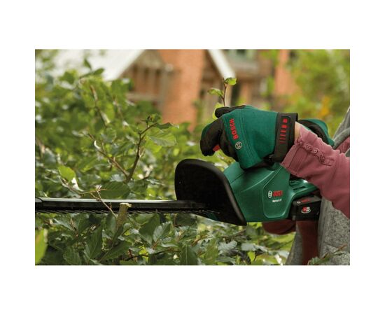 Кущоріз Bosch акумуляторний EasyHedgeCut EasyHedgeCut 18-45 18V, 2Ah, лезо 45см, крок різу 15мм (0.600.849.H02), зображення 5 Кущоріз Bosch акумуляторний EasyHedgeCut EasyHedgeCut 18-45 18V, 2Ah, лезо 45см, крок різу 15мм (0.600.849.H02), зображення 5