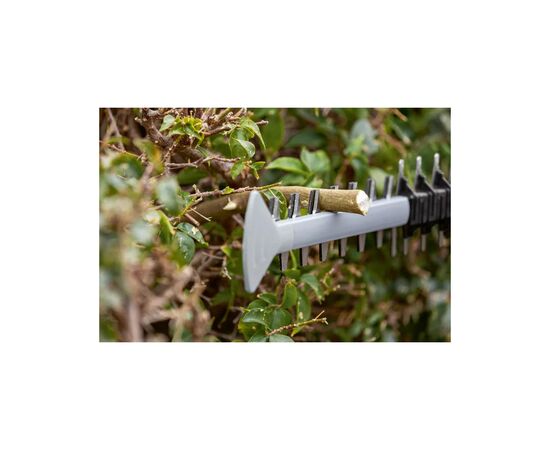 Кусторез Bosch аккумуляторный Professional GHE 18V-60 18V, 60мм, шаг реза 23мм, 2.3кг (без АКБ и ЗУ) (0.600.8C9.000), изображение 4 Кусторез Bosch аккумуляторный Professional GHE 18V-60 18V, 60мм, шаг реза 23мм, 2.3кг (без АКБ и ЗУ) (0.600.8C9.000), изображение 4