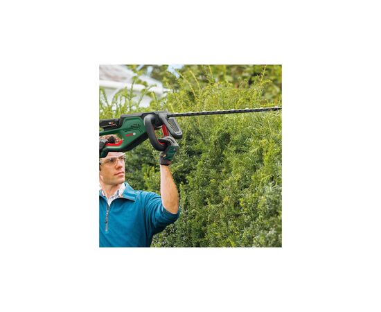 Кусторез Bosch аккумуляторный UniversalHedgeCut 18V-50 18V, 2.5Ah, 50мм, шаг реза 20мм (0.600.849.K01), изображение 3 Кусторез Bosch аккумуляторный UniversalHedgeCut 18V-50 18V, 2.5Ah, 50мм, шаг реза 20мм (0.600.849.K01), изображение 3