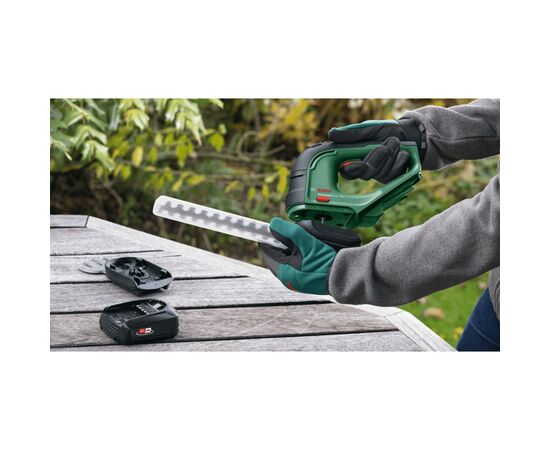 Кусторез Bosch AdvancedShear 18В-10, 10/20см, шаг реза 8мм (без АКБ и ЗУ) (0.600.857.001), изображение 7 Кусторез Bosch AdvancedShear 18В-10, 10/20см, шаг реза 8мм (без АКБ и ЗУ) (0.600.857.001), изображение 7