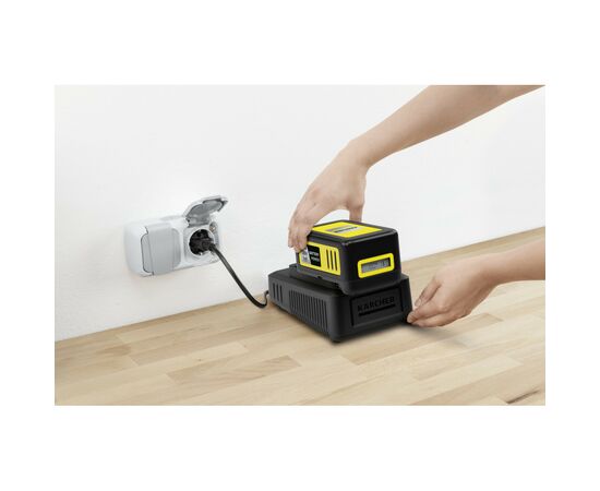 Аккумулятор к электроинструменту Karcher 18 V 5 Ah, набор с быстрозарядным ЗУ (2.445-063.0), изображение 2 Аккумулятор к электроинструменту Karcher 18 V 5 Ah, набор с быстрозарядным ЗУ (2.445-063.0), изображение 2