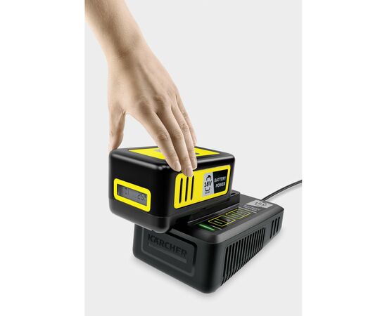 Аккумулятор к электроинструменту Karcher 18 V 5 Ah, набор с быстрозарядным ЗУ (2.445-063.0), изображение 4 Аккумулятор к электроинструменту Karcher 18 V 5 Ah, набор с быстрозарядным ЗУ (2.445-063.0), изображение 4