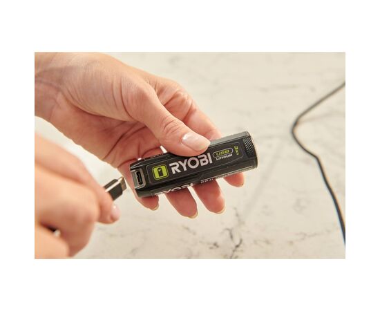 Аккумулятор к электроинструменту Ryobi USB Lithium RB4L30 4V, 3Ah, функция Power Bank, 0.06кг (5133006224), изображение 3 Аккумулятор к электроинструменту Ryobi USB Lithium RB4L30 4V, 3Ah, функция Power Bank, 0.06кг (5133006224), изображение 3