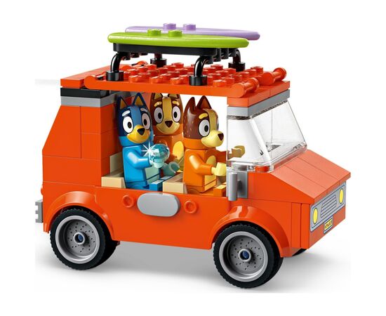 Конструктор LEGO Bluey Пляж и семейная поездка на автомобиле Блуи (11202), изображение 3 Конструктор LEGO Bluey Пляж и семейная поездка на автомобиле Блуи (11202), изображение 3