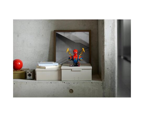 Конструктор LEGO Super Heroes Погруддя Залізної Людини-Павука (76326), зображення 8 Конструктор LEGO Super Heroes Погруддя Залізної Людини-Павука (76326), зображення 8