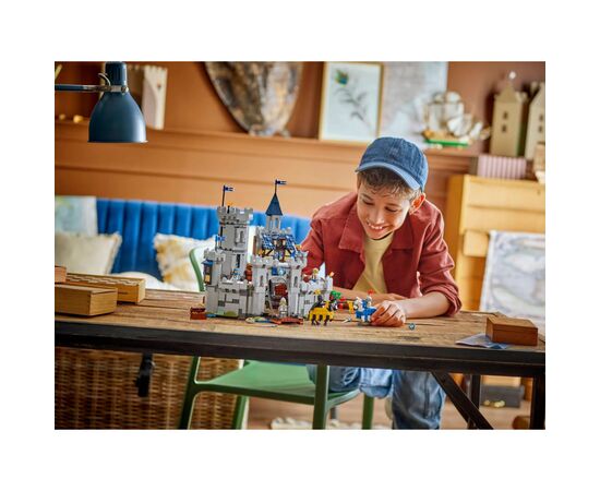 Конструктор LEGO Creator Средневековый замок с рыцарем на коне (31168), изображение 10 Конструктор LEGO Creator Средневековый замок с рыцарем на коне (31168), изображение 10
