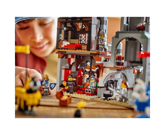 Конструктор LEGO Creator Средневековый замок с рыцарем на коне (31168), изображение 9 Конструктор LEGO Creator Средневековый замок с рыцарем на коне (31168), изображение 9